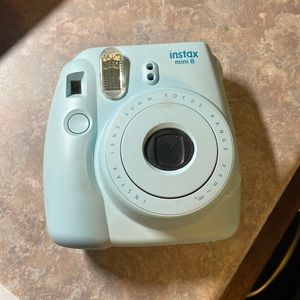 Instax mini 8 Polaroid camera, mint